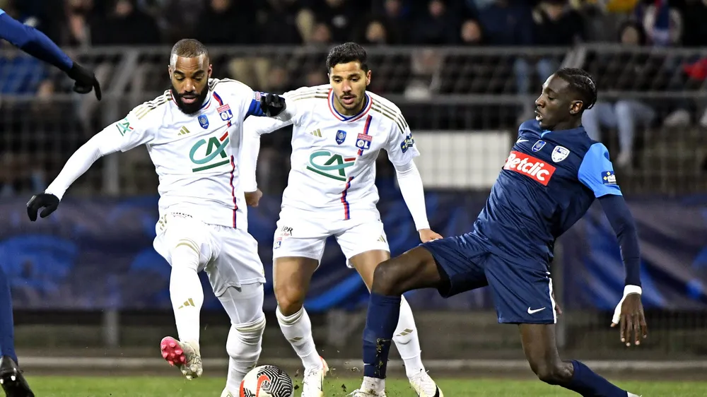 Lyon - Valenciennes: Khẳng định quyết tâm vô địch