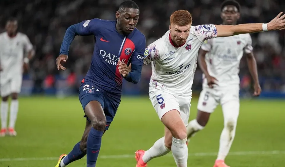 Kolo Muani mờ nhạt trước Clermont