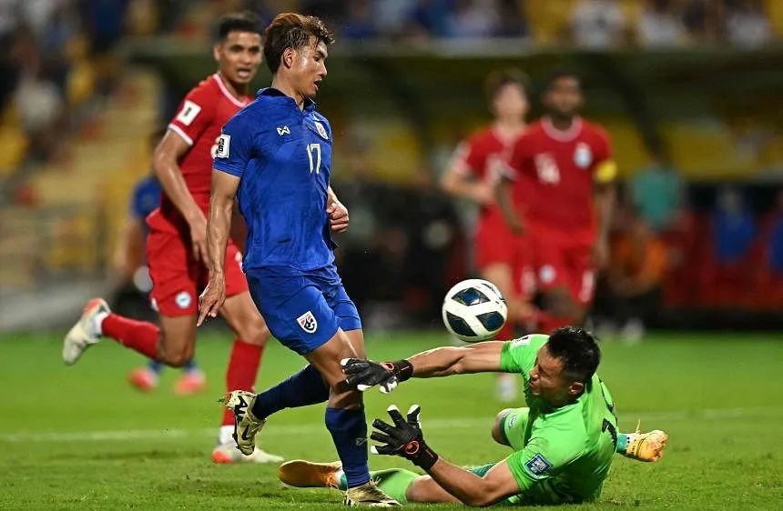 Hassan Sunny làm nản lòng các chân sút Thái Lan