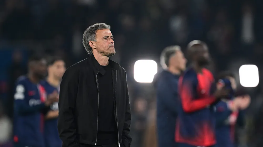 HLV Luis Enrique đối diện bài toán khó tại PSG