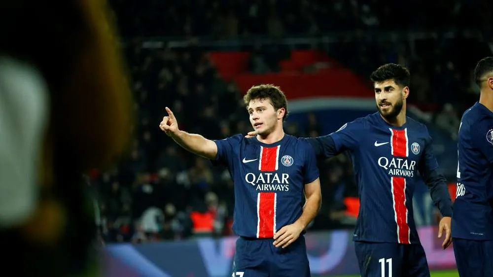 Joao Neves ăn mừng bàn thắng vào lưới Toulouse