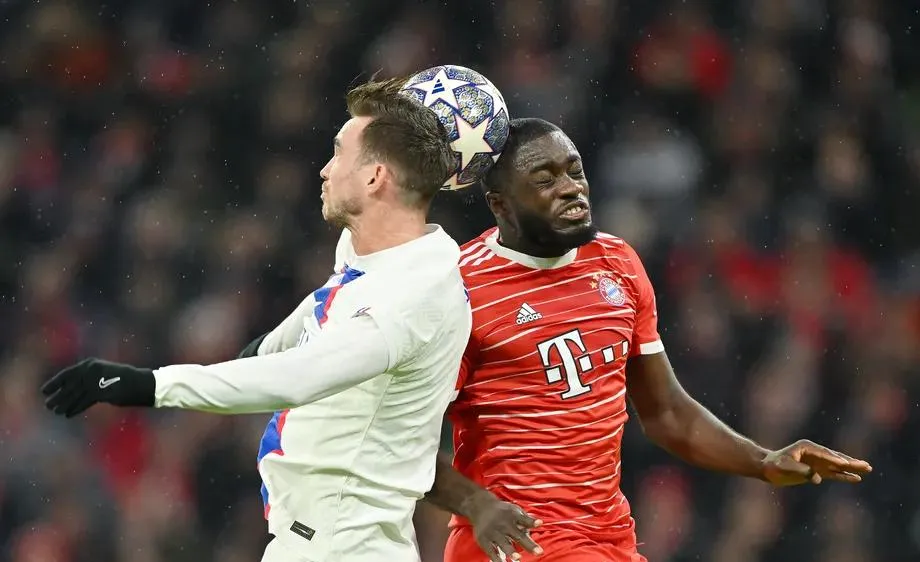 Bayern Munich đụng độ Paris Saint-Germain khi cả hai chịu nhiều sức ép