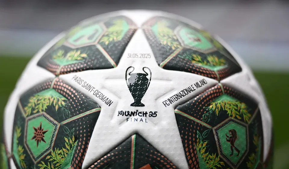 Bóng thi đấu chính thức cho trận chung kết UEFA Champions League 2024/25 giữa Paris Saint-Germain và Inter Milan. Ảnh minh họa: Michael Regan - UEFA qua Getty Images