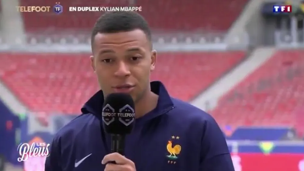 Mbappe tiết lộ vẫn giữ quan hệ tốt với các đồng đội cũ tại PSG. Ảnh: Telefoot