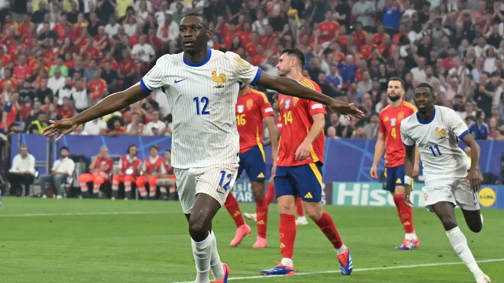 Kolo Muani vừa ghi bàn vào lưới Tây Ban Nha tại bán kết Nations League 2025. Ảnh: uefa.com