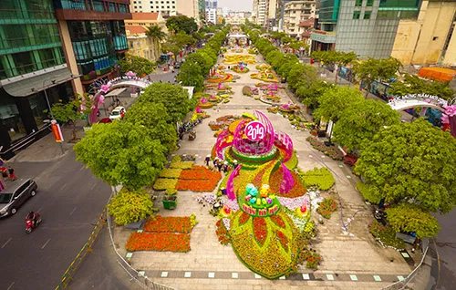 Phối cảnh đường hoa Nguyễn Huệ năm 2019 nhìn từ trên cao. Ảnh: Dũng Phương