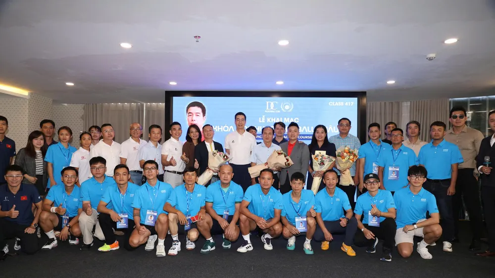 Khai mạc khoá đào tạo HLV Pickleball chuẩn Châu Á APBA Class 417 tại Nha Trang. Ảnh: Quỳnh Mai
