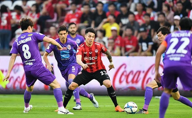 Thai League sẽ giảm 50% lương của cầu thủ. Ảnh: MuangthongFC