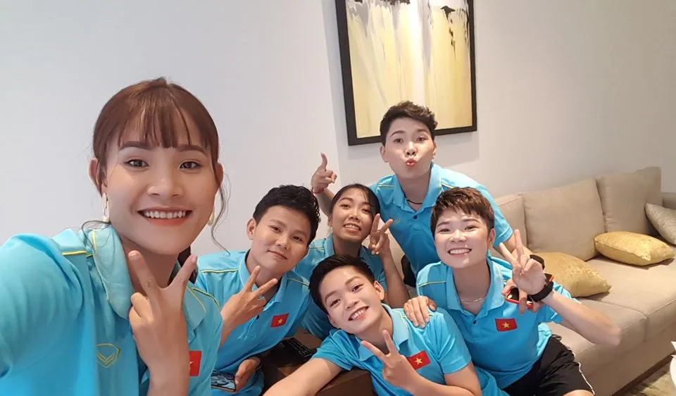 Chương Thị Kiều cùng các đồng đội ở ĐT Việt Nam. 