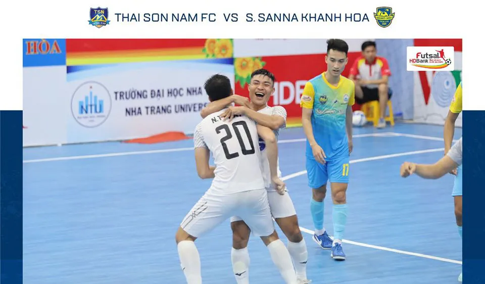 Thái Sơn Nam có chiến thắng kịch tính trước Sanna Khánh Hòa.