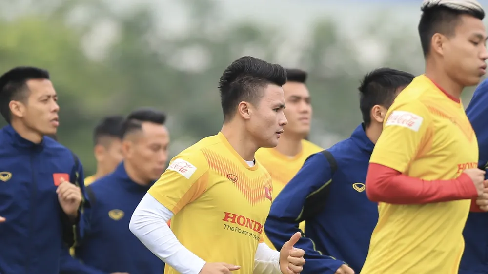 Quang Hải trên sân tập ngày 20-12. Ảnh: MINH HOÀNG 
