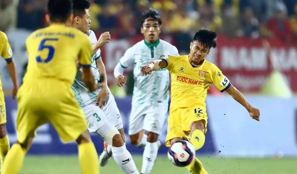 Nam Định giành chiến thắng sau 3 trận thua liên tiếp. Ảnh: BDFC