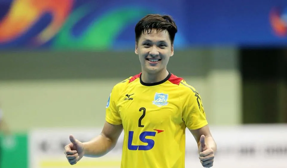 Thủ môn Hồ Văn Ý
