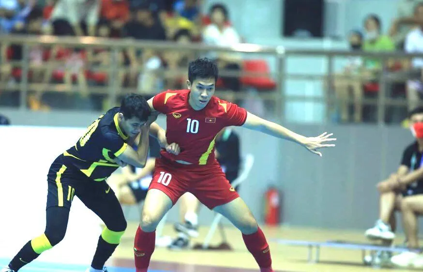 Thịnh Phát lập công lớn với cú hattrick vào lưới Malaysia