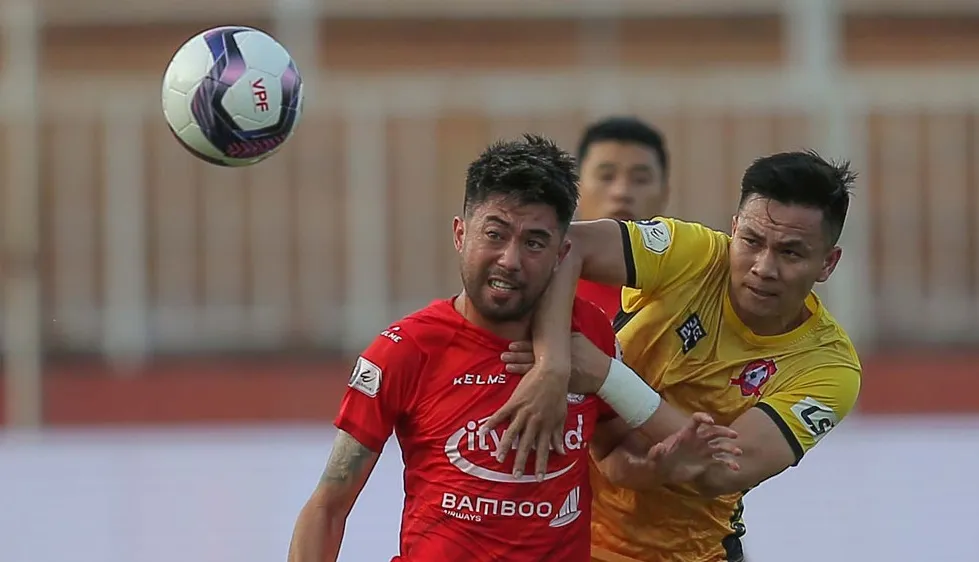 Lee Nguyễn từng thi đấu chi HA.GL, B.Bình Dương trước khi khoác áo CLB TPHCM năm 2021