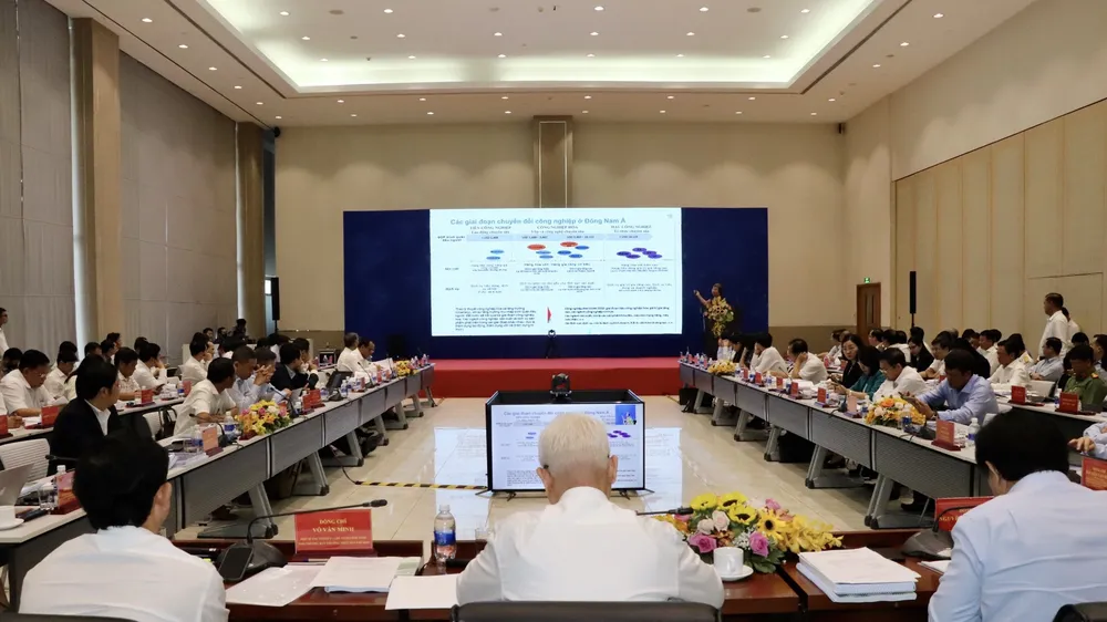 Toàn cảnh Hội nghị ngày 24-11