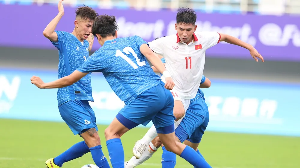 Olympic Việt Nam đã có màn khởi động bằng trận thắng 4-2 trước Olympic Mông Cổ