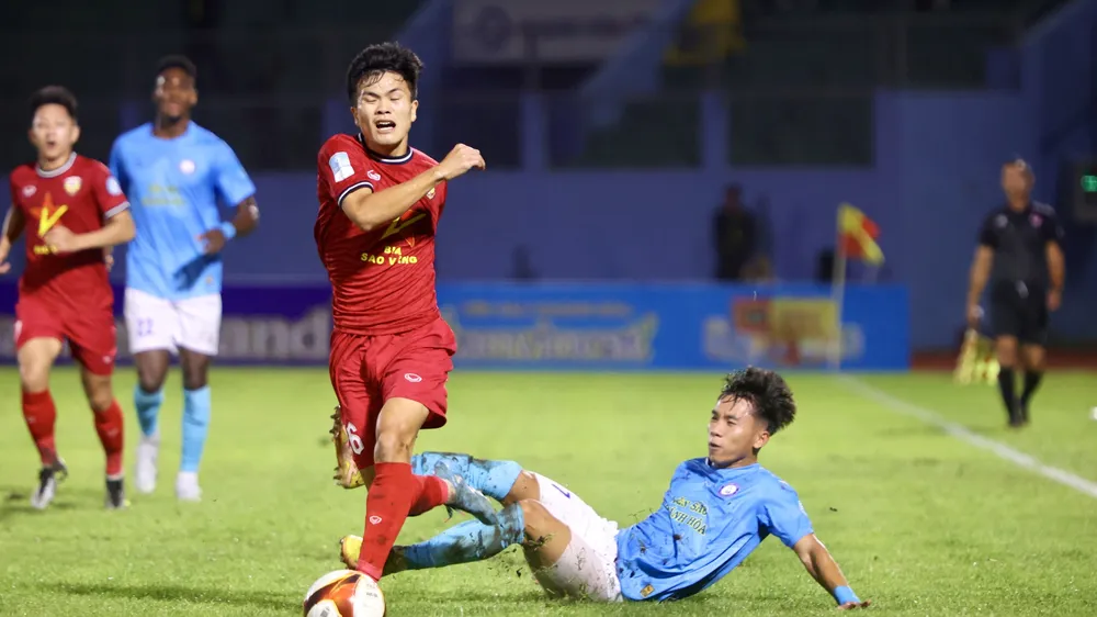 Hà Tĩnh vượt qua Khánh Hòa từ loạt sút luân lưu 11m. Ảnh: DŨNG PHƯƠNG