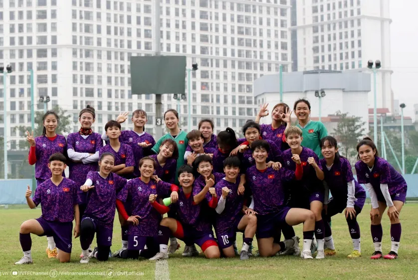 Đội tuyển U20 nữ Việt Nam tập luyện chuẩn bị cho VCK U20 nữ châu Á 2024