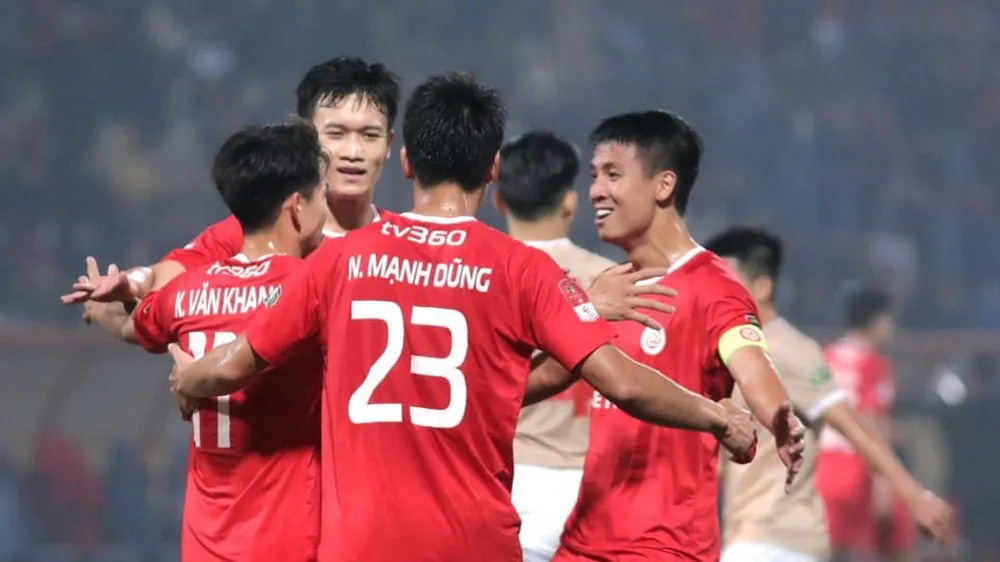 Phong độ ổn định của dàn tuyển thủ trong đội hình Viettel FC là tín hiệu vui với đội tuyển Việt Nam. Ảnh: VTFC