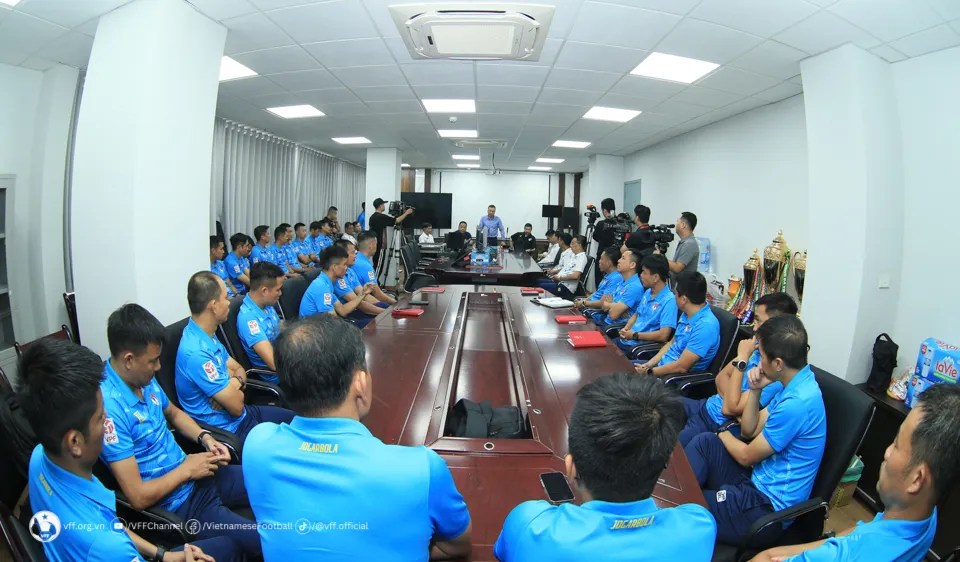 Có 29 trọng tài VAR, AVAR tham gia lớp tập huấn