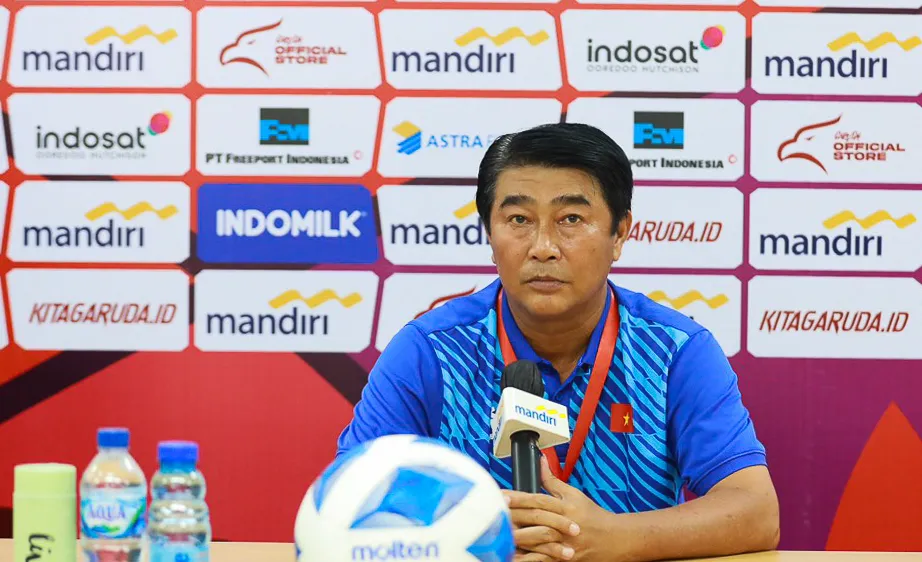 HLV Trần Minh Chiến nhận lỗi về mình sau trận thua U16 Thái Lan
