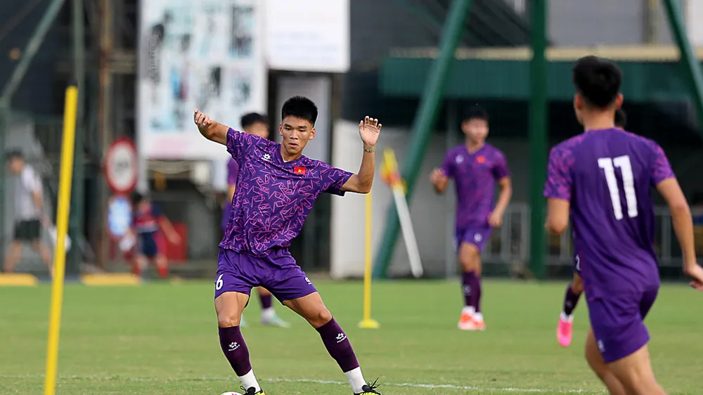 U20 Việt Nam trên sân tập chiều 15-8