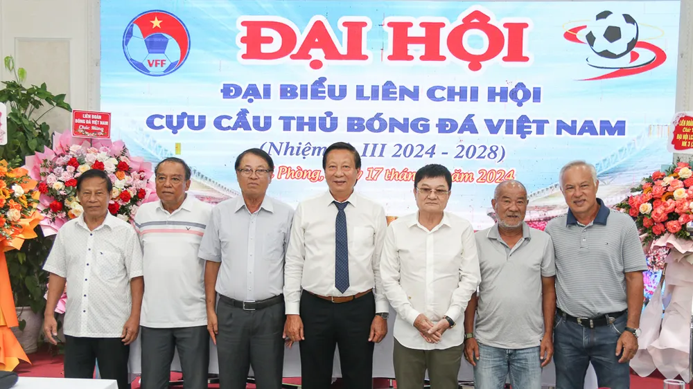 Ban chấp hành khoá III, nhiệm kỳ 2024-2028 ra mắt Đại hội. (ông Hồ Nguyễn và ông Mai Đức Chung vắng mặt do bận công tác)
