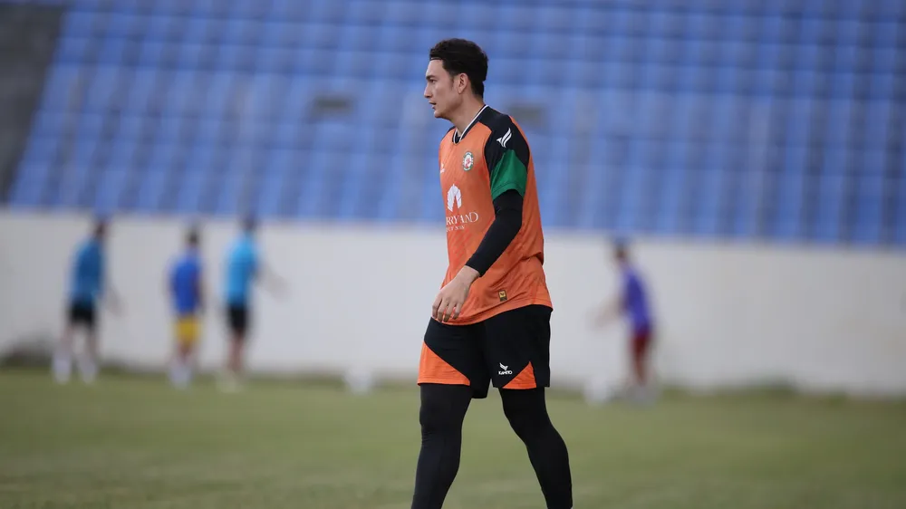 Thủ môn Đặng Văn Lâm có tên trong đội hình Bình Định dự giải giao hữu Thiên Long Tournament 2024. Ảnh: Phi Hải