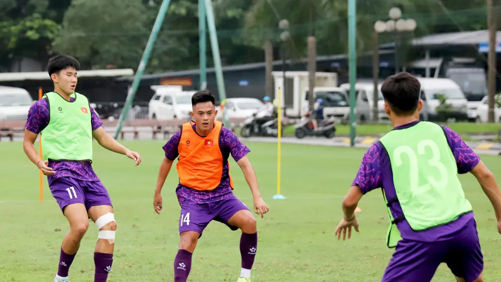 Đội U20 Việt Nam bắt đầu chuyến tập huấn và thi đấu 3 trận tại Nhật Bản