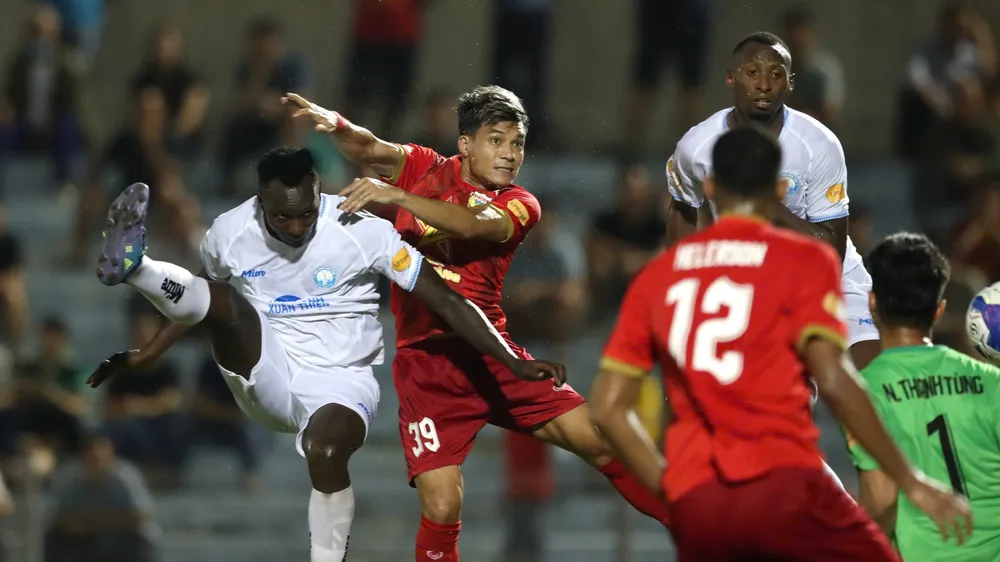 Hà Tĩnh gây bất ngờ khi đánh bại ĐKVĐ Nam Định ở ngày ra quân V-League 2024-2025
