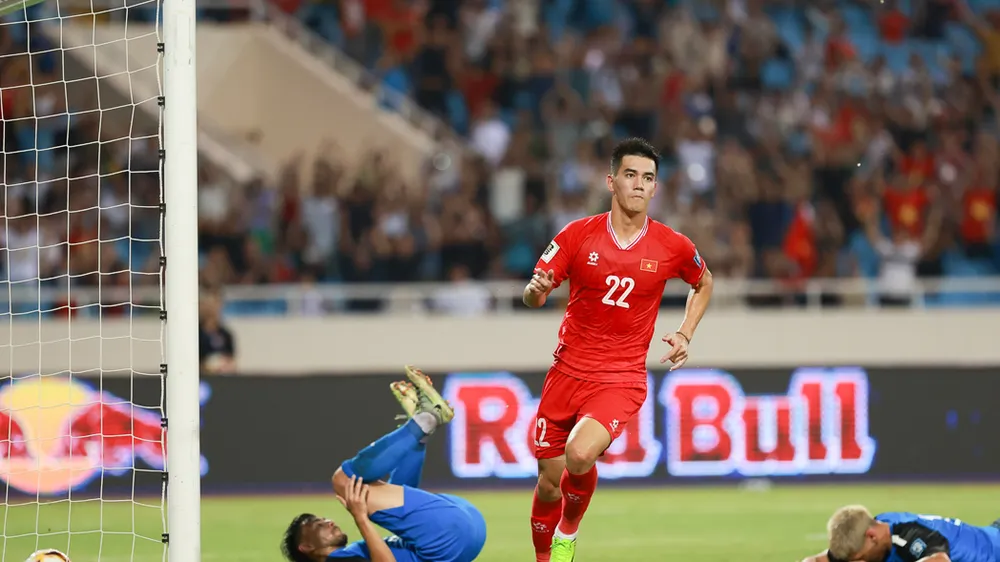Tiến Linh lập cú đúp trong trận thắng 3-2 của đội tuyển Việt Nam trước Philippines ở vòng loại 2 World Cup 2026 khu vực châu Á.