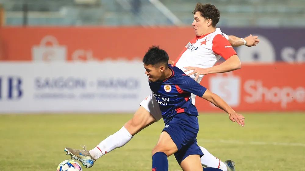 CAHN có trận giao hữu bổ ích trước Slavia Praha