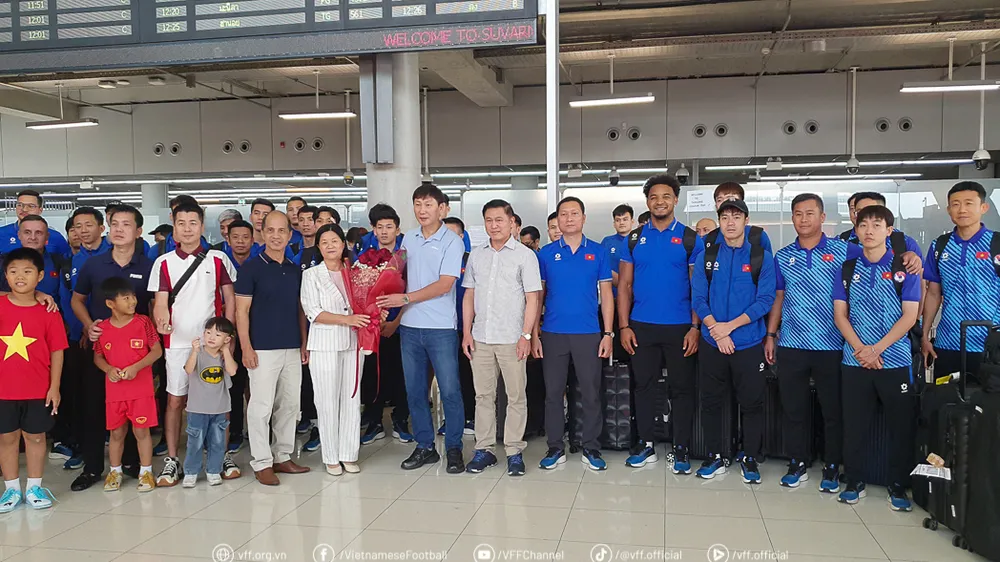 Đội tuyển Việt Nam tại sân bay quốc tế Suvarnabhumi