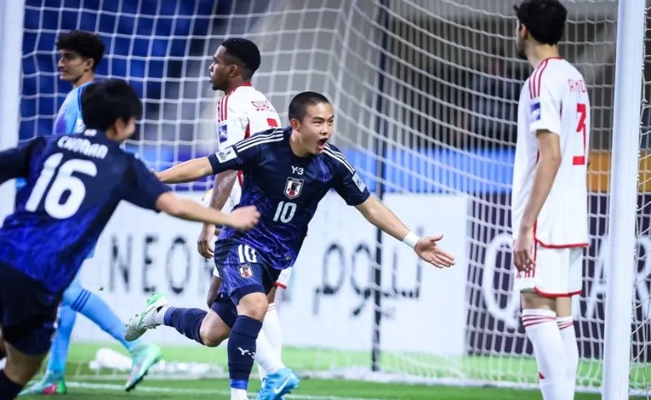 Minato Yoshida ghi 2 bàn vào lưới UAE