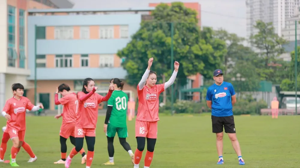 Đội tuyển nữ Việt Nam tích cực tập luyện trước chuyến tập huấn tại Nhật Bản.