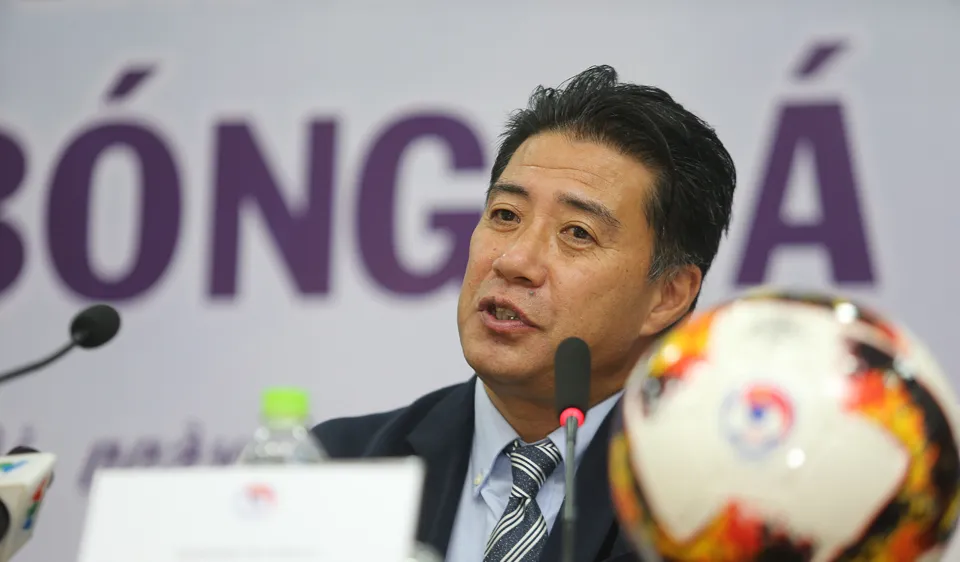 Giám đốc kỹ thuật Adachi sẽ đồng hành cùng HLV Teguramori ở Hà Nội FC từ mùa bóng 2025-2026.