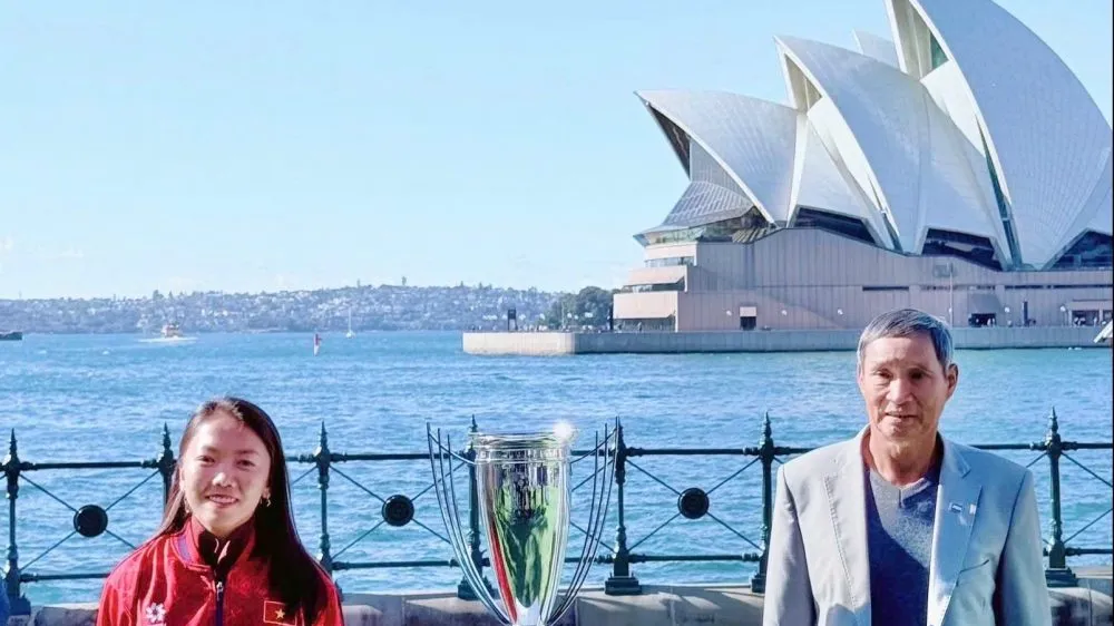 HLV Mai Đức Chung và thủ quân Huỳnh Như đã có mặt tại Australia.