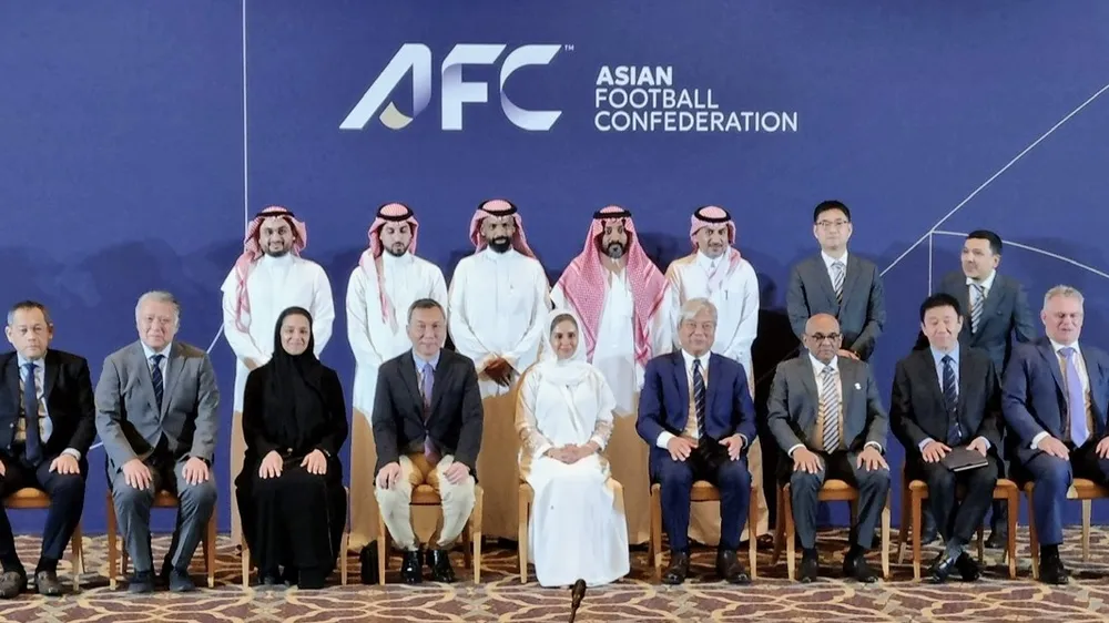 Các thành viên AFC tham dự cuộc họp chụp hình lưu niệm.