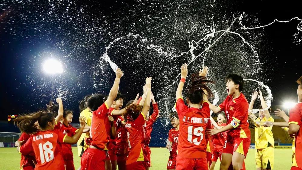 U17 nữ Việt Nam giành ngôi đầu bảng sau 2 trận thắng trước U17 Guam và U17 Hong Kong (TQ).