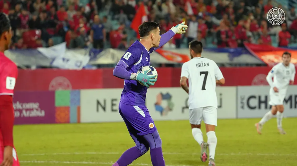 Vắng Nguyễn Filip trong 2 tháng là điều khó khăn cho HLV Polking
