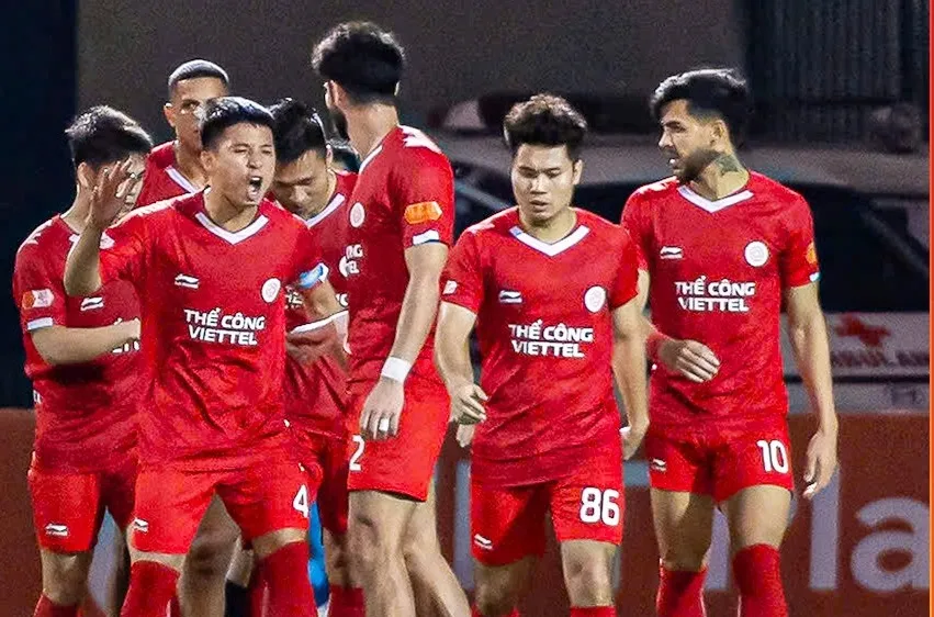 Viettel FC trở lại tốp 3 sau khi giành 3 điểm trên sân Thanh Hóa.