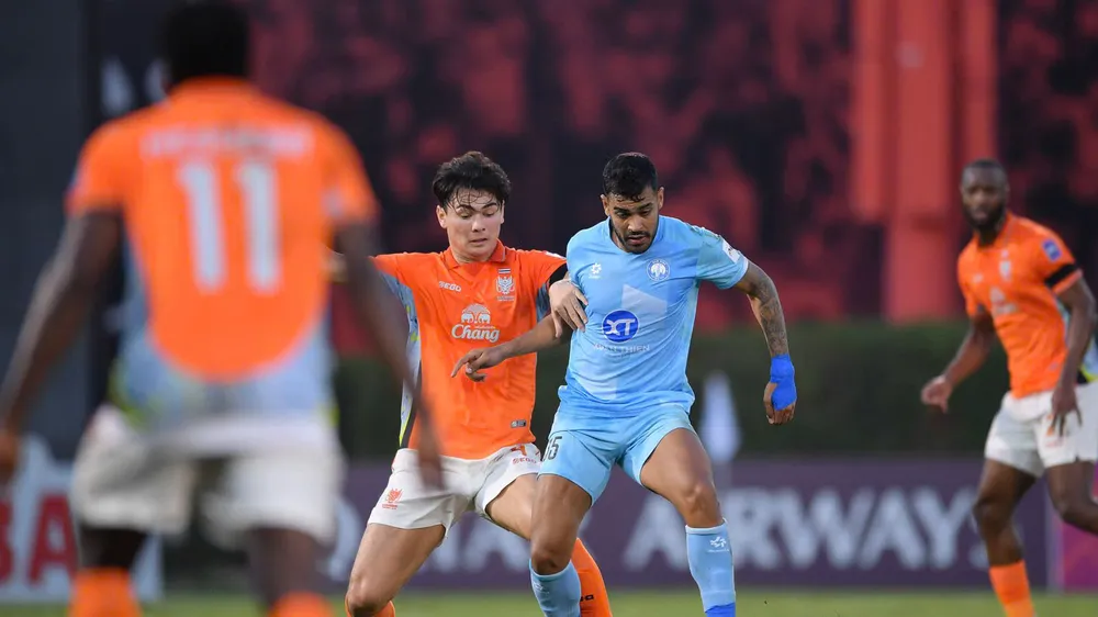 Nam Định bất ngờ trắng tay vào những phút bù giờ trong chuyến làm khách tại Thái Lan vào tối 27-11,