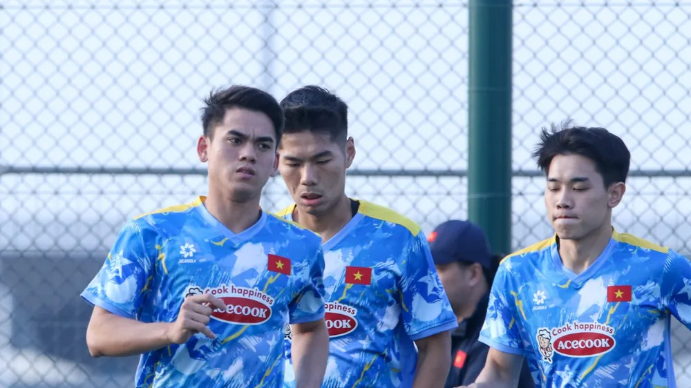Khuất Văn Khang và Đình Bắc thuộc ban cán sự đội tuyển U23 Việt Nam tại SEA Games 33 vừa qua.