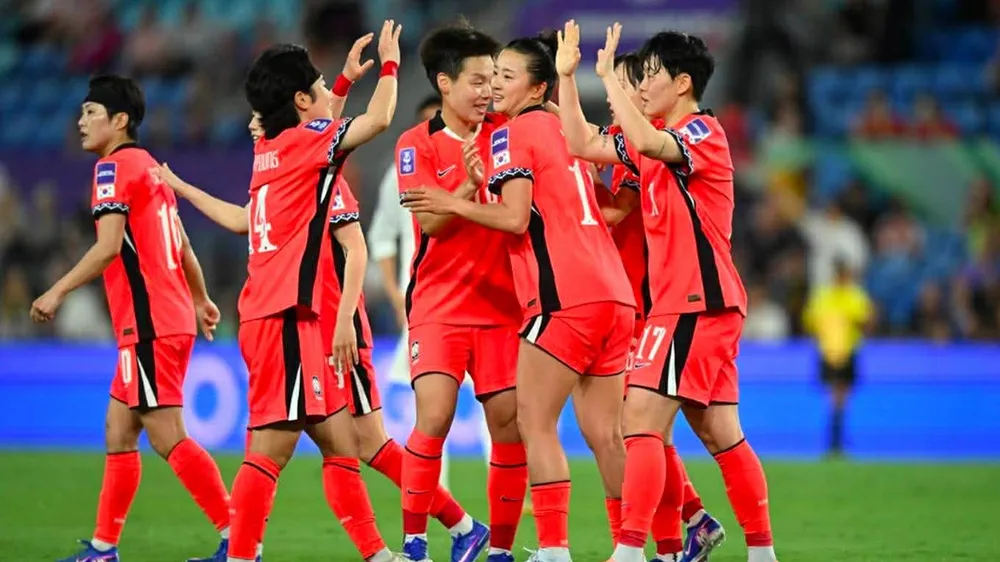 Các cô gái Hàn Quốc khởi đầu thuận lợi tại bảng A sau khi thắng Iran 3-0.