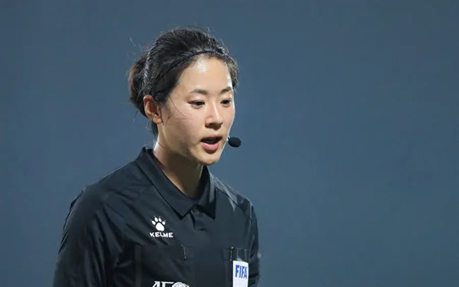 Trọng tài Kim Yu Jeong
