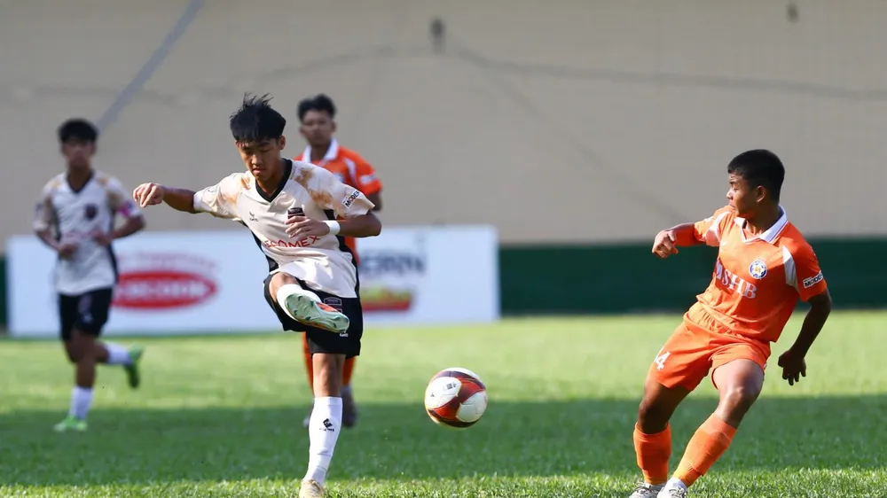 U15 Becamex TPHCM giành chiến thắng 2-0 trước U15 Đà Nẵng ở lượt trận thứ hai của bảng C.