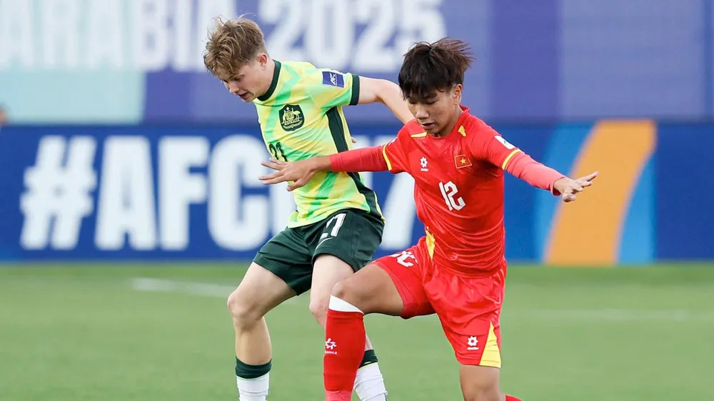 Vượt qua U17 Australia ở trận bán kết, các cầu thủ trẻ Việt Nam đến gần với danh hiệu vô địch U17 Đông Nam Á 2026. Ảnh: VFF