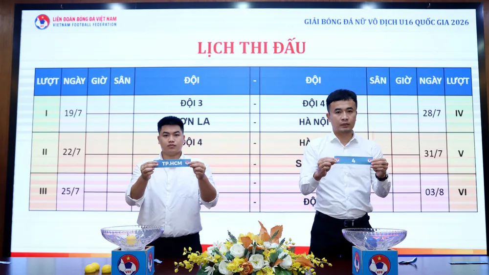 Lễ bốc thăm diễn ra vào sáng 28-4. Ảnh: ĐOÀN NHẬT