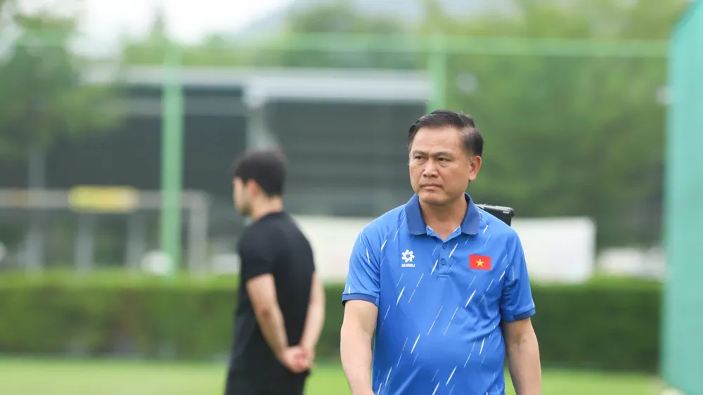 Phó chủ tịch VFF Trần Anh Tú đã sang Hàn Quốc từ ngày 9-7